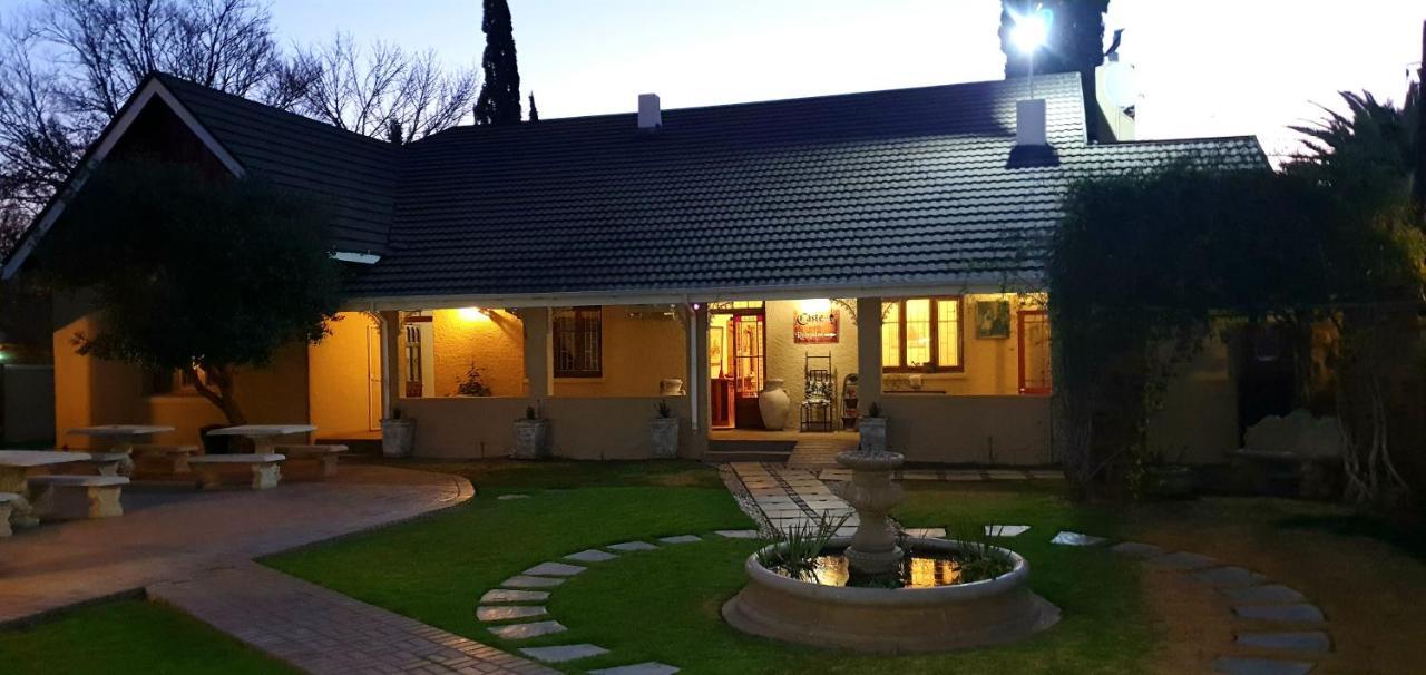 Castello Guesthouse Vryburg Bagian luar foto