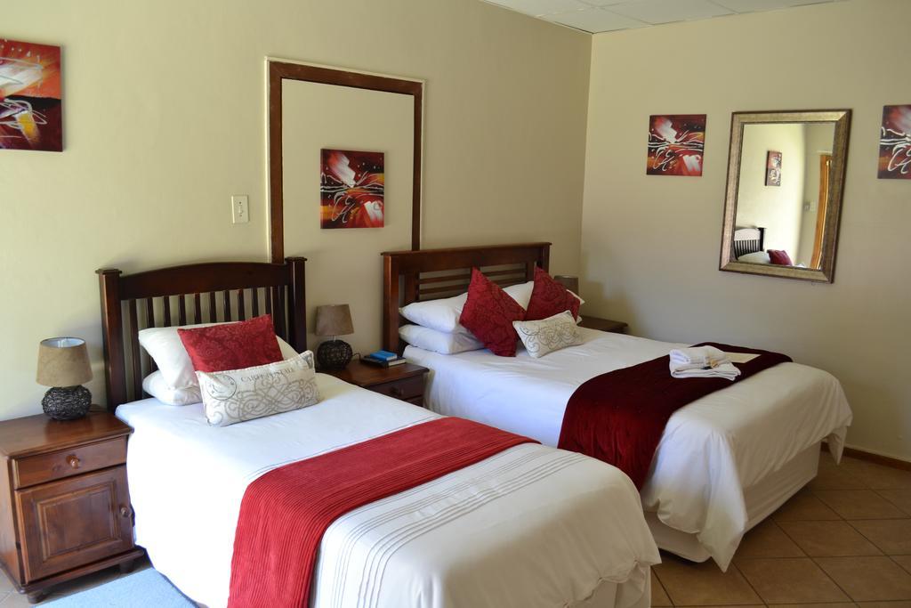 Castello Guesthouse Vryburg Bagian luar foto