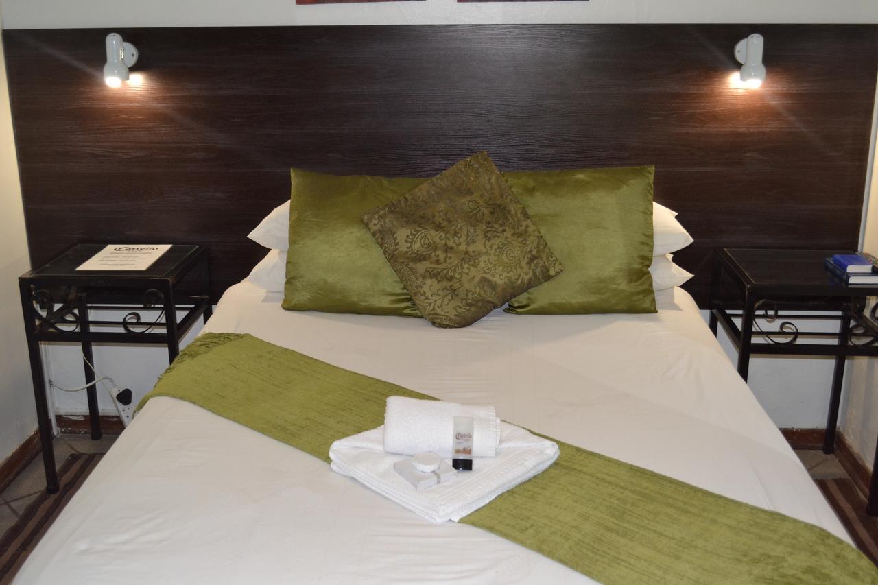 Castello Guesthouse Vryburg Bagian luar foto