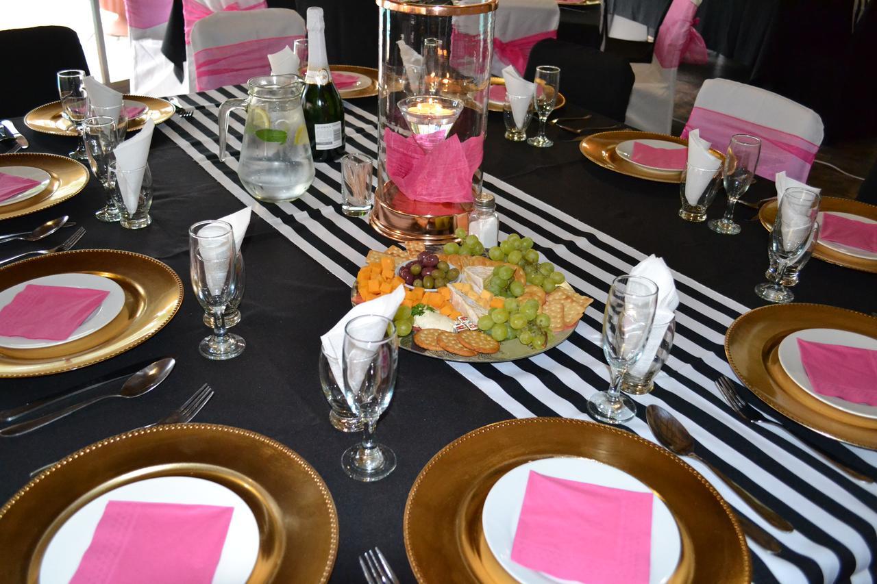 Castello Guesthouse Vryburg Bagian luar foto